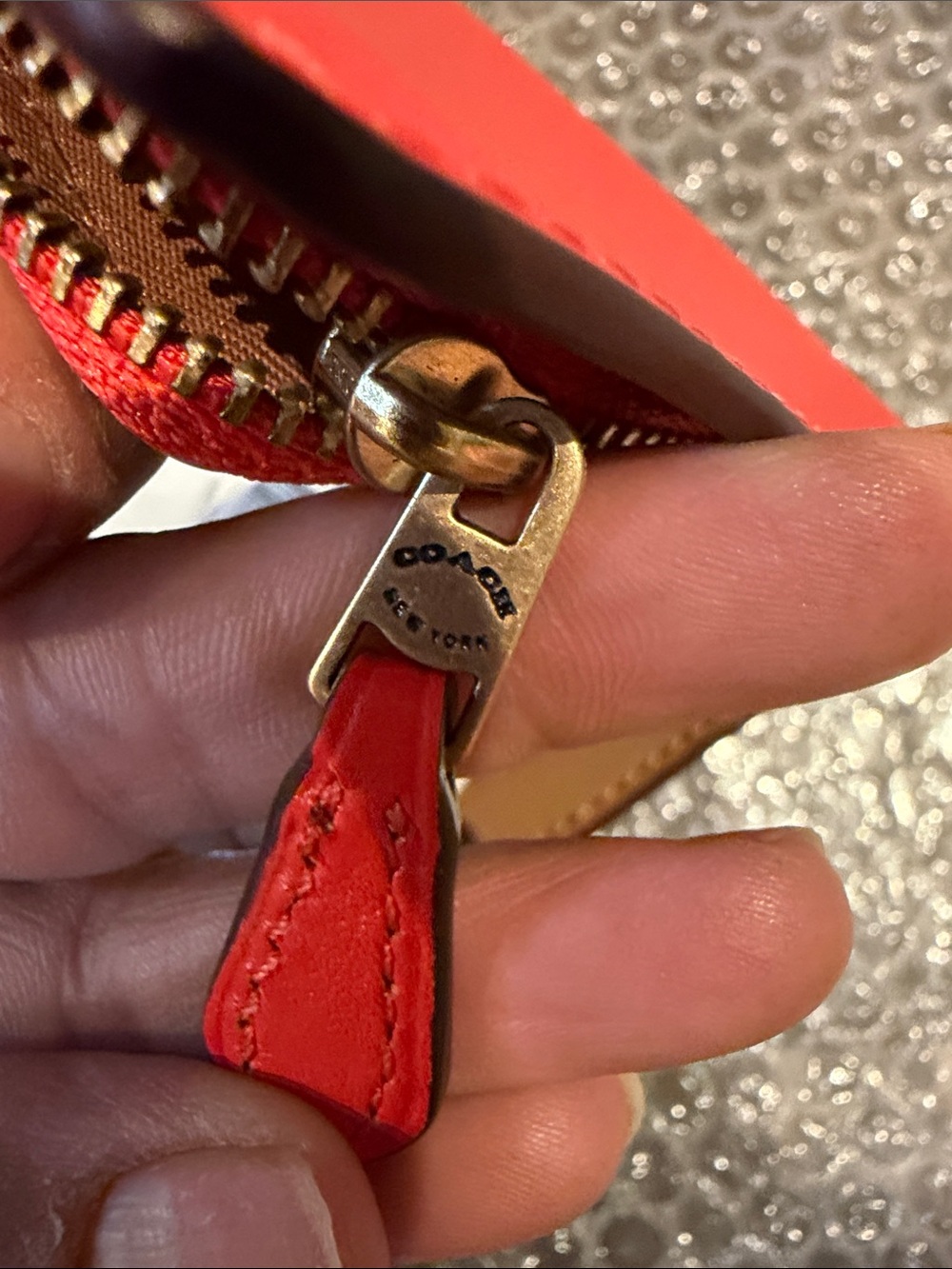 Coach orange Leather Zip Card Holder with Gold Logo - Picture 6 of 9